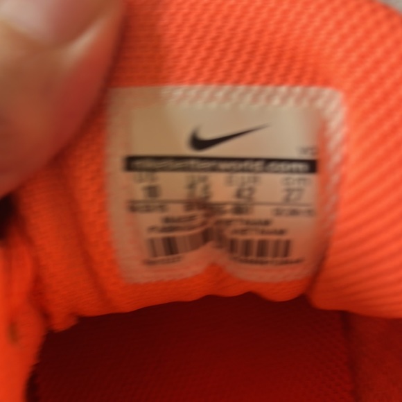 Women’s Nike Running Shoes - Picture 3 of 5